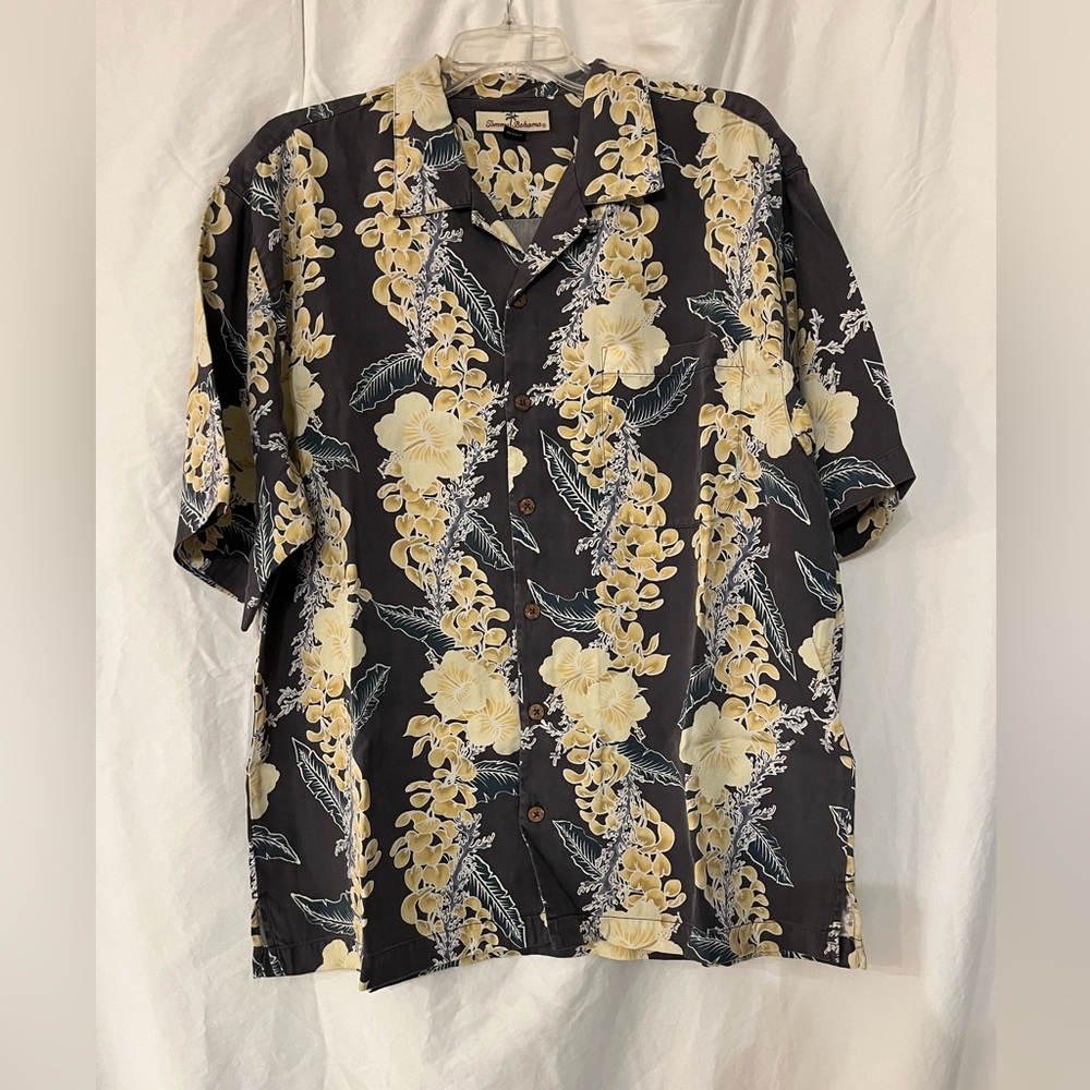 Tommy Bahama Mens Gray/Taupe and Gold/Yellow flowered shirt.